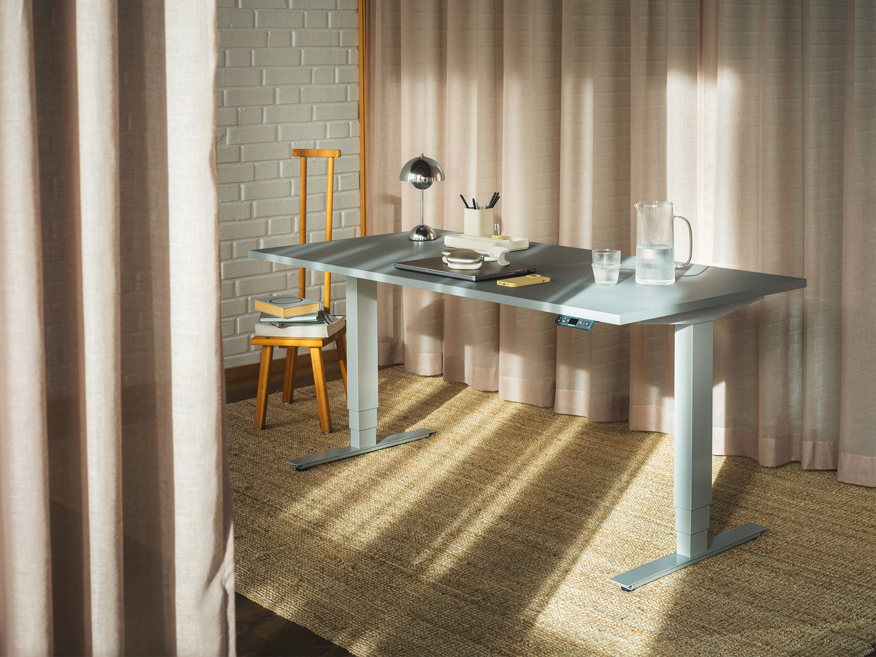 Aero Flex 2-column for adjustable office desks | Swedstyle
